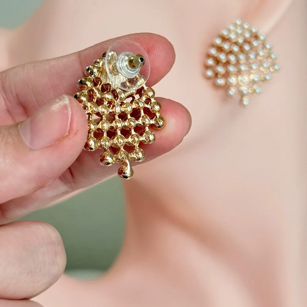 ⚜️Elegant Pearl Cluster Earrings